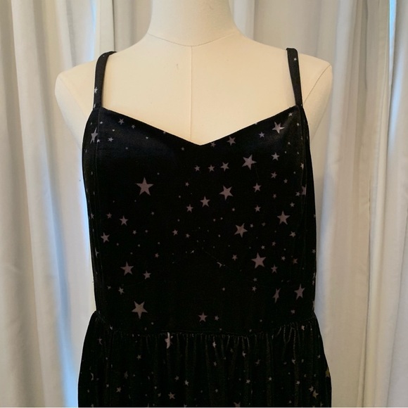 Torrid Black Stretch Knit Velvet Silver Star Print Midi Dress 00 M/L - Picture 5 of 10